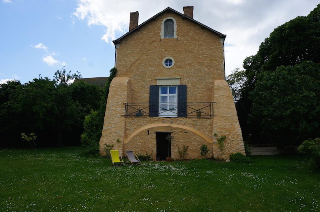 Bed and Breakfast Le Prieuré Lézigné Exterior foto